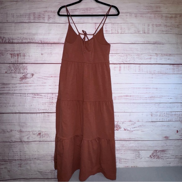 Old Navy, spaghetti strap tiered dress - Picture 6 of 8